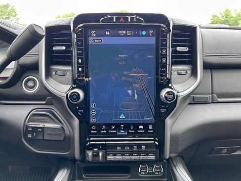 Used 2024 RAM 2500 Laramie w/ Sport Appearance Package image 15