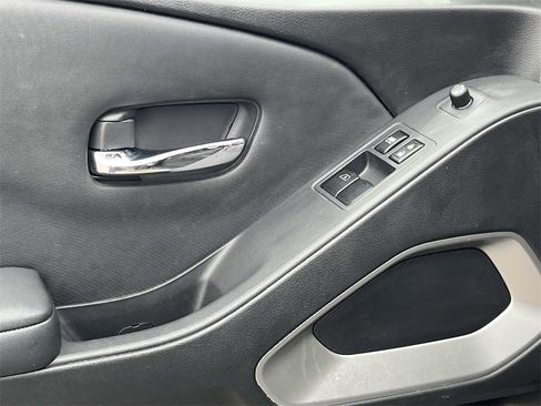 Used 2023 Nissan Frontier SV w/ SV Convenience Package image 12