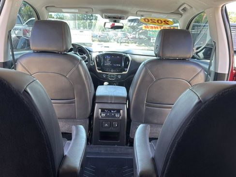 Used 2020 Chevrolet Traverse RS FWD image 42