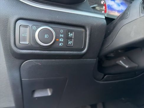 Used 2021 Ford Explorer XLT w/ Equipment Group 202A image 21