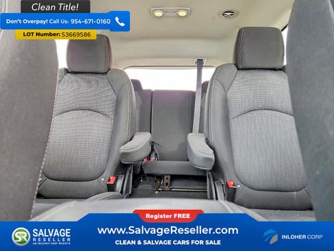 Used 2017 Chevrolet Traverse LT FWD image 13