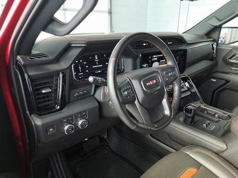 Used 2025 GMC Sierra 1500 AT4 w/ AT4 Premium Package AWD/4WD image 8