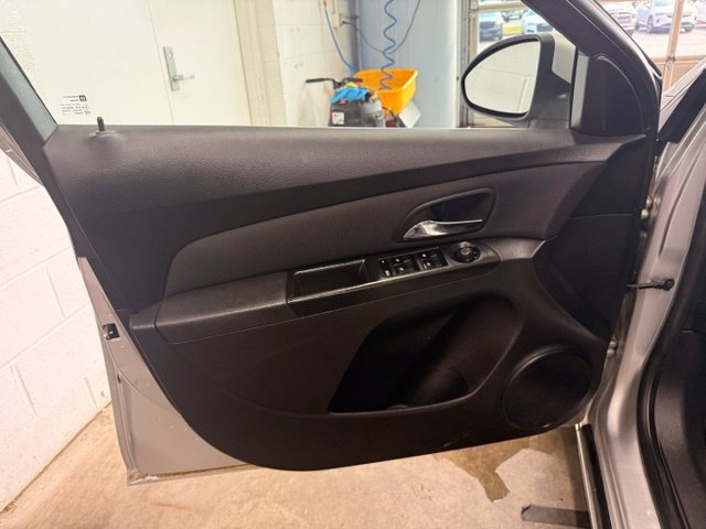 Used 2012 Chevrolet Cruze LT FWD image 10