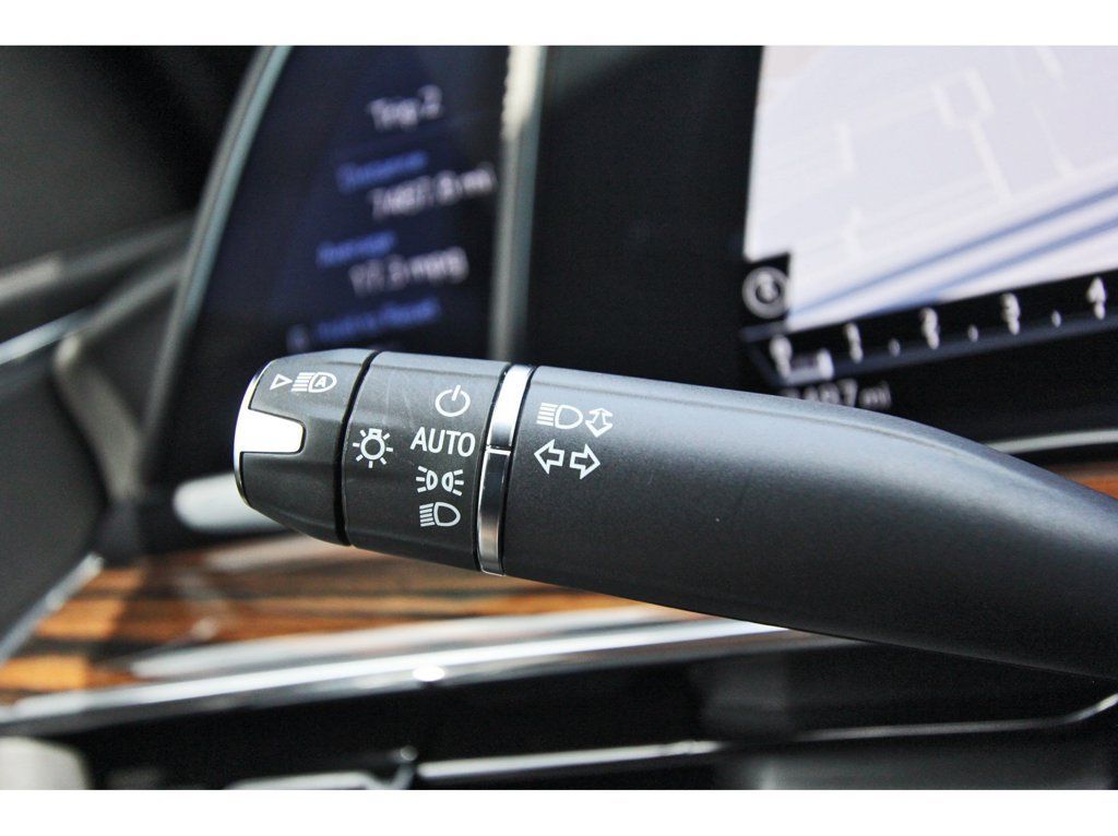 Certified 2023 Cadillac Escalade Premium Luxury AWD/4WD image 18