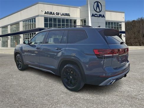 Used 2024 Volkswagen Atlas Peak Edition SEL image 4