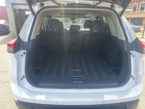 Certified 2024 Nissan Rogue SV w/ SV Premium Package image 21