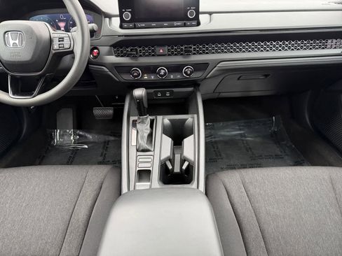 Used 2023 Honda Accord LX image 16