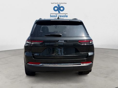 Used 2024 Jeep Grand Cherokee Limited 4xe w/ Luxury Tech Group II AWD/4WD image 5