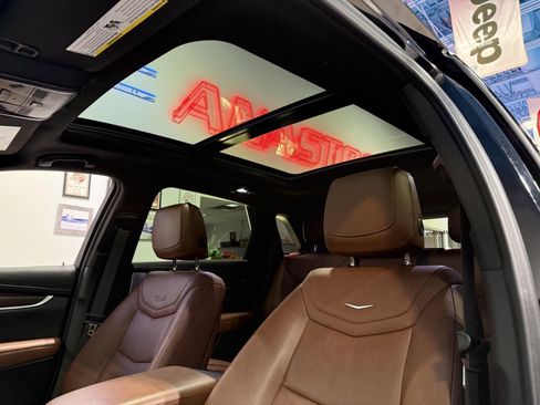 Used 2024 Cadillac XT5 Premium Luxury image 13