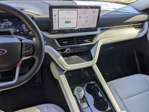 New 2026 Ford Explorer Platinum AWD/4WD image 21