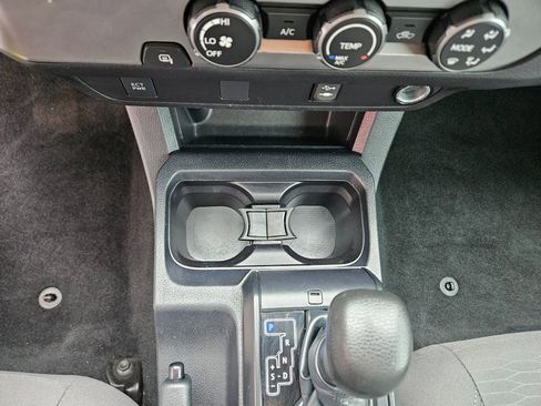 Used 2019 Toyota Tacoma SR image 14