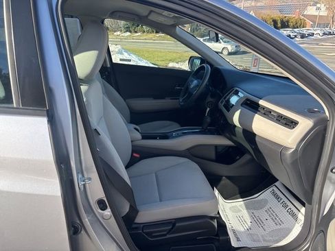 Used 2020 Honda HR-V LX image 14