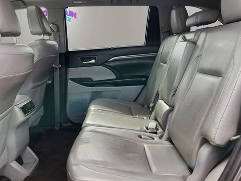 Used 2018 Toyota Highlander Limited image 13