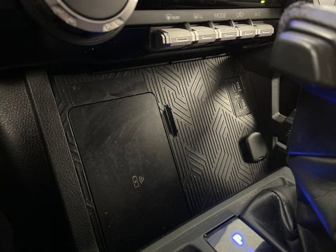 Used 2024 Toyota Tacoma TRD Off-Road image 30