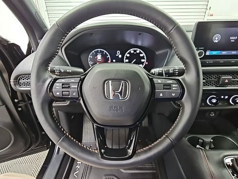 Used 2025 Honda HR-V Sport image 23