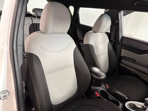 Used 2014 Kia Soul + FWD image 24