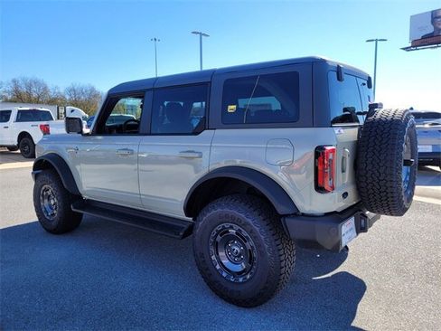 New 2025 Ford Bronco Outer Banks w/ Sasquatch Package image 8