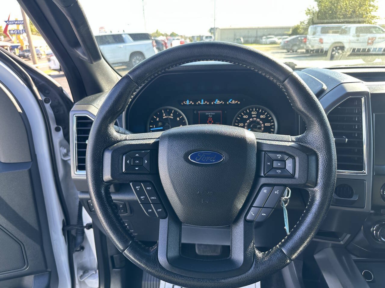 Used 2015 Ford F150 XLT w/ Equipment Group 302A Luxury RWD image 22