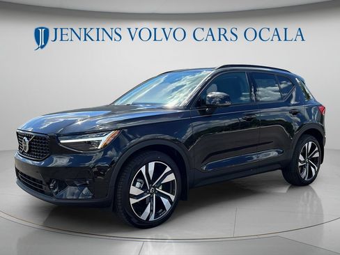 New 2026 Volvo XC40 B5 Plus w/ Climate Package AWD/4WD image 7