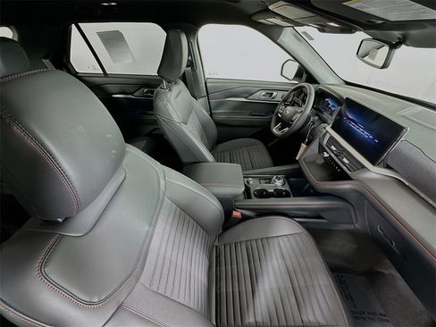 New 2026 Ford Explorer ST-Line w/ ST-Line Street Pack image 30