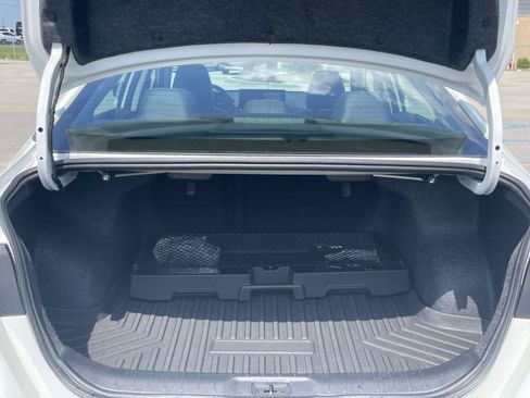 Used 2024 Nissan Altima 2.5 SL FWD image 8