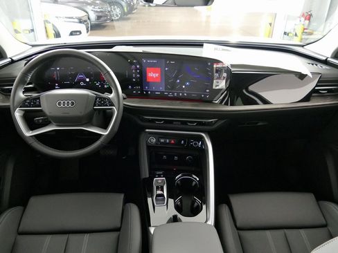 New 2025 Audi Q5 2.0T Premium Plus image 25