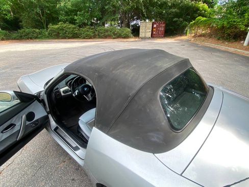 Used 2005 BMW Z4 2.5i RWD image 30