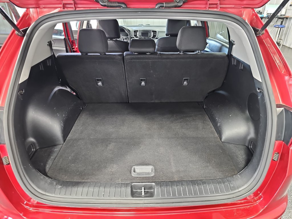 Used 2019 Kia Sportage LX FWD image 12