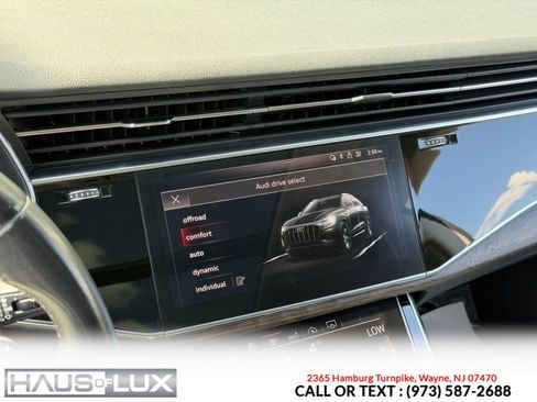 Used 2019 Audi Q8 Premium Plus w/ Premium Plus AWD/4WD image 33