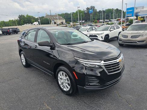 Used 2022 Chevrolet Equinox LS FWD image 1