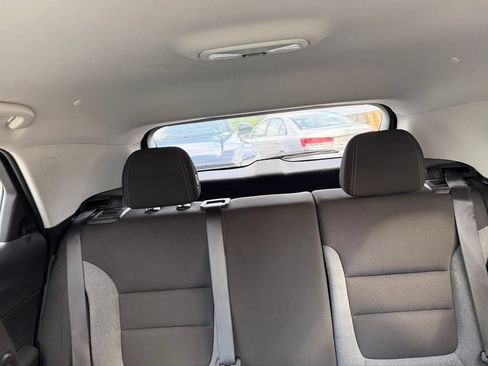 Used 2025 Chevrolet TrailBlazer LT AWD/4WD image 19