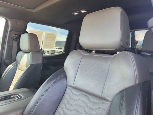 Used 2022 Chevrolet Silverado 1500 ZR2 w/ Technology Package image 15