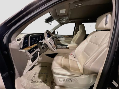 Used 2021 Cadillac Escalade Sport Platinum AWD/4WD image 16