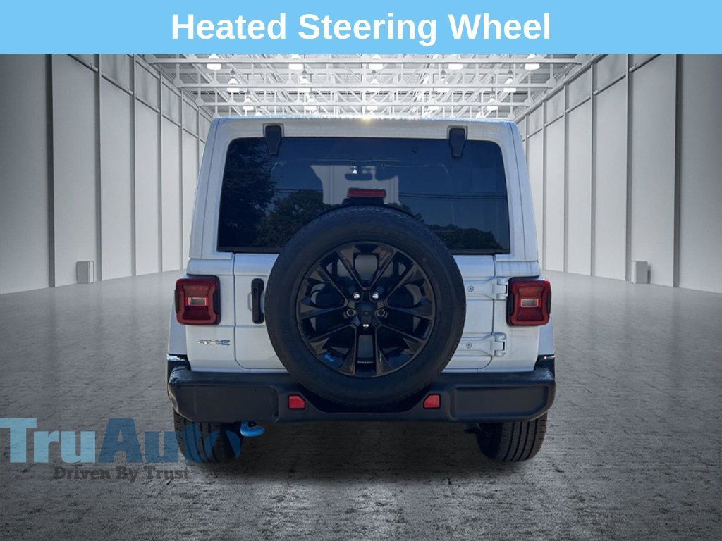 Used 2022 Jeep Wrangler Unlimited Sahara w/ Cold Weather Group AWD/4WD image 7