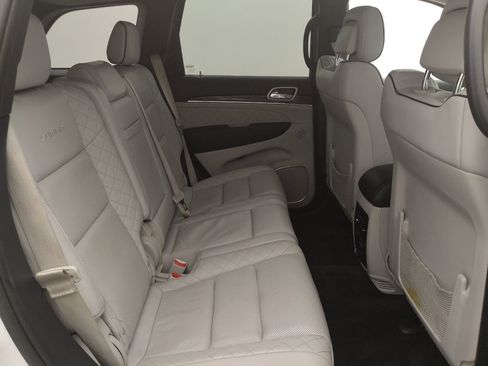 Used 2018 Jeep Grand Cherokee Summit AWD/4WD image 19