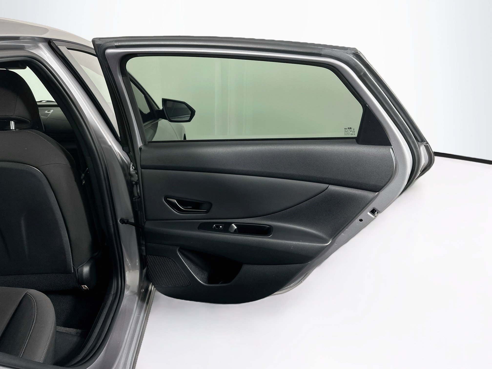 Used 2025 Hyundai Elantra Sport FWD image 28