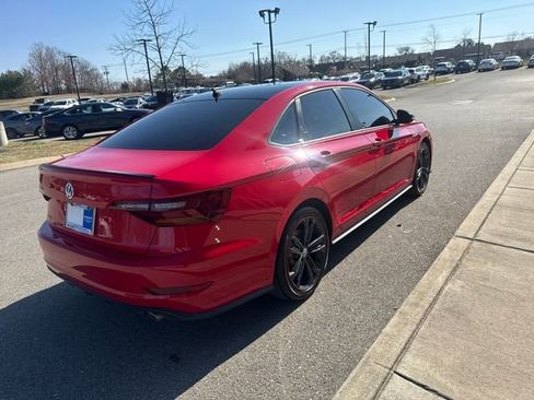 Used 2019 Volkswagen Jetta GLI image 4