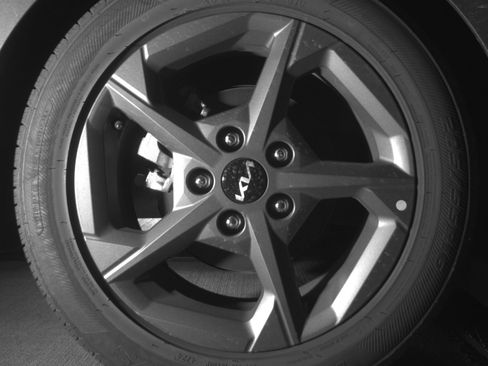 Used 2025 Kia K4 LXS FWD image 15