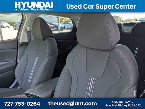 Certified 2024 Hyundai Elantra SEL FWD image 10