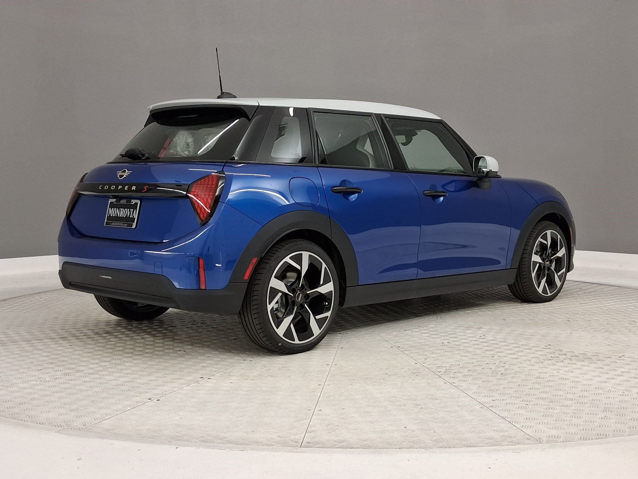 New 2026 MINI Cooper S FWD image 7