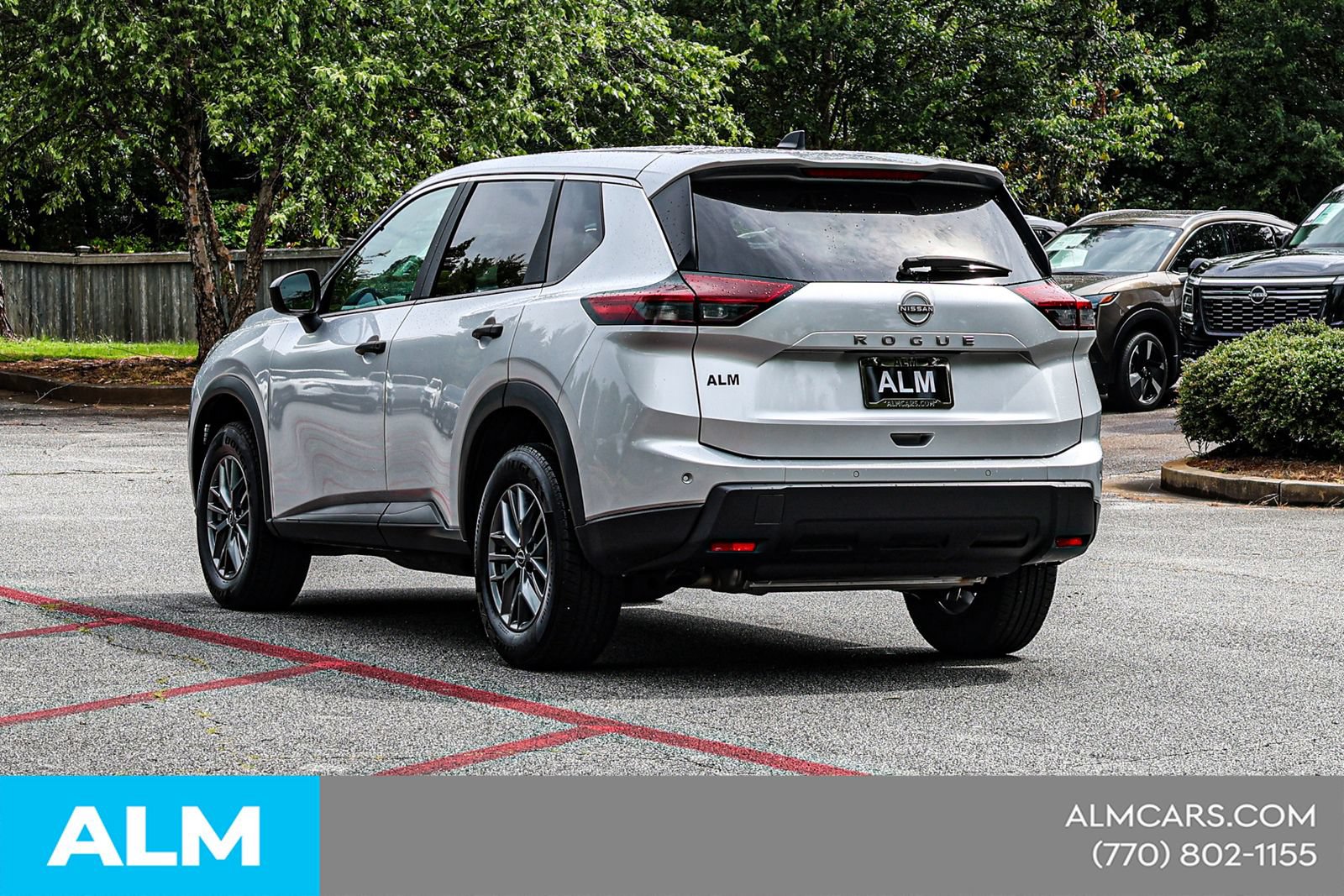 Used 2024 Nissan Rogue S FWD image 8