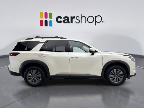 Used 2024 Nissan Pathfinder SV w/ SV Premium Package AWD/4WD image 6
