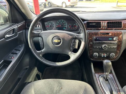 Used 2012 Chevrolet Impala LT FWD image 12