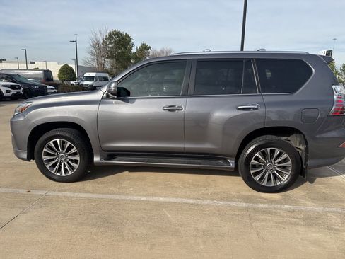 Used 2023 Lexus GX 460 Premium w/ Premium Plus Package image 7
