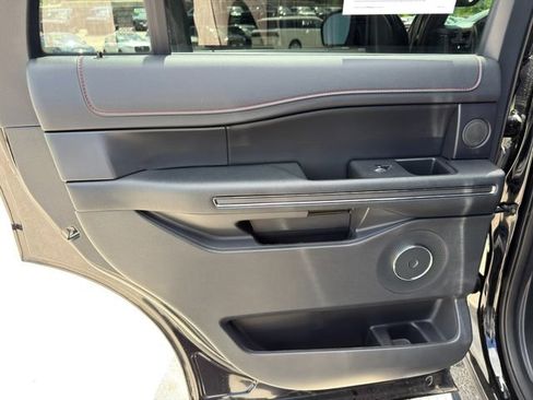 Used 2024 Ford Expedition Limited RWD image 18