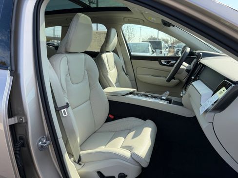 New 2026 Volvo XC60 T8 Ultra w/ Protection Package Premier AWD/4WD image 8