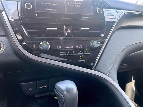 Used 2023 Toyota Camry XSE FWD image 34