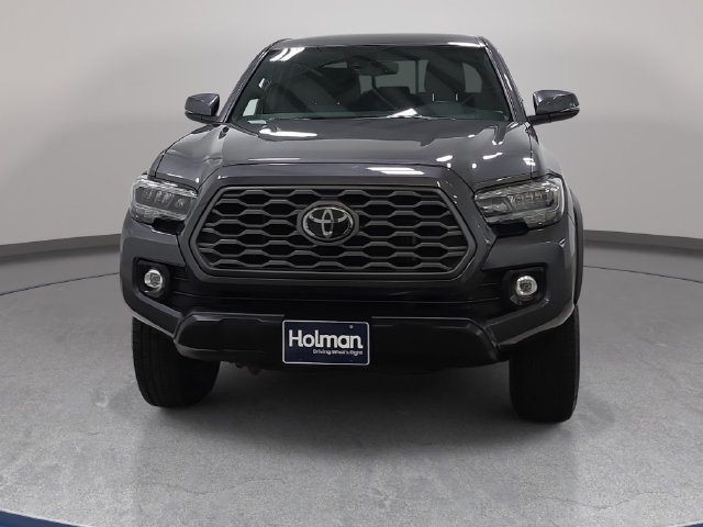 Certified 2021 Toyota Tacoma TRD Off-Road w/ Technology Package AWD/4WD image 2