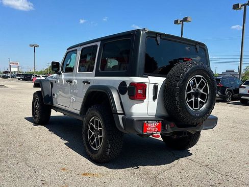 Used 2024 Jeep Wrangler Unlimited Rubicon AWD/4WD image 3