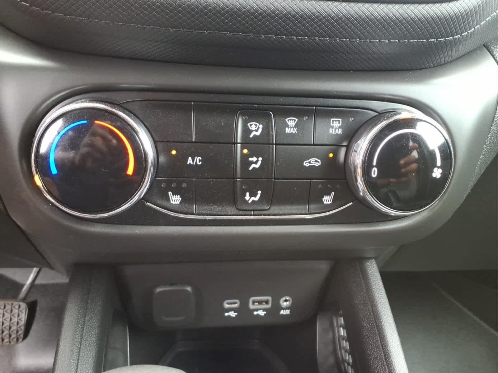Used 2022 Chevrolet TrailBlazer LT AWD/4WD image 22